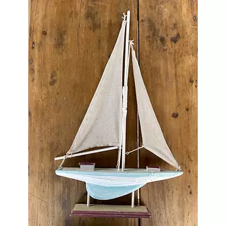 Velero De Madera Y Lona