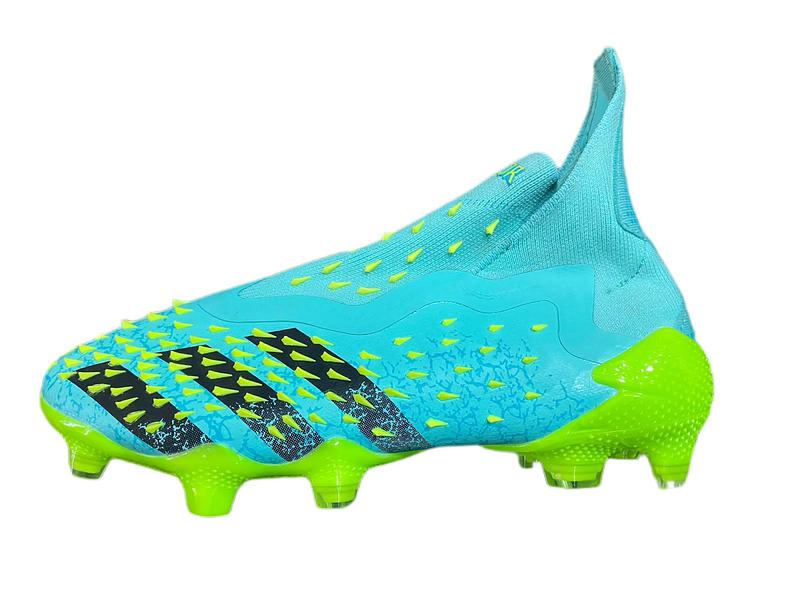 Adidas predator 2025 verdes con azul