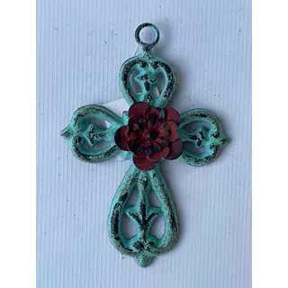 Cruz Metálica Decorada Con Arabescos Y Flor Al Centro