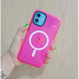 Case Magsafe Translucido Fucsia Iphone13pro