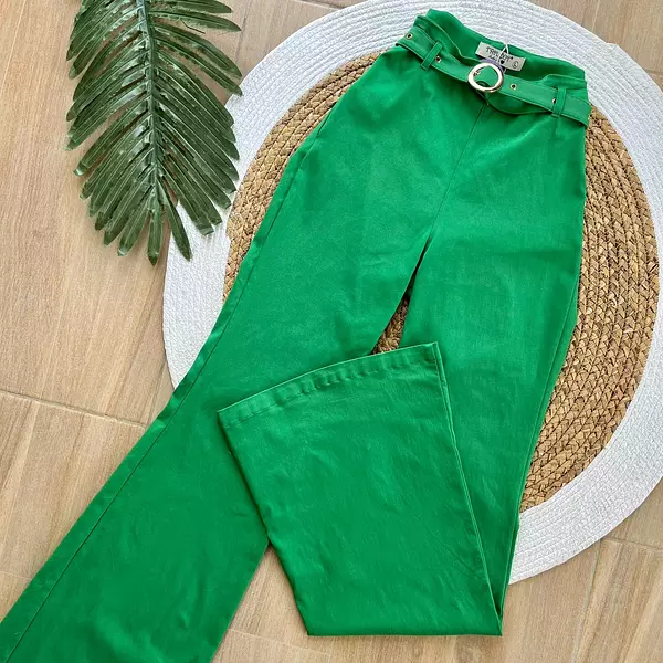 Pantalon En Tela Verde Campana