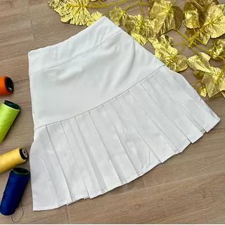 Falda Corta Moderna – Chic