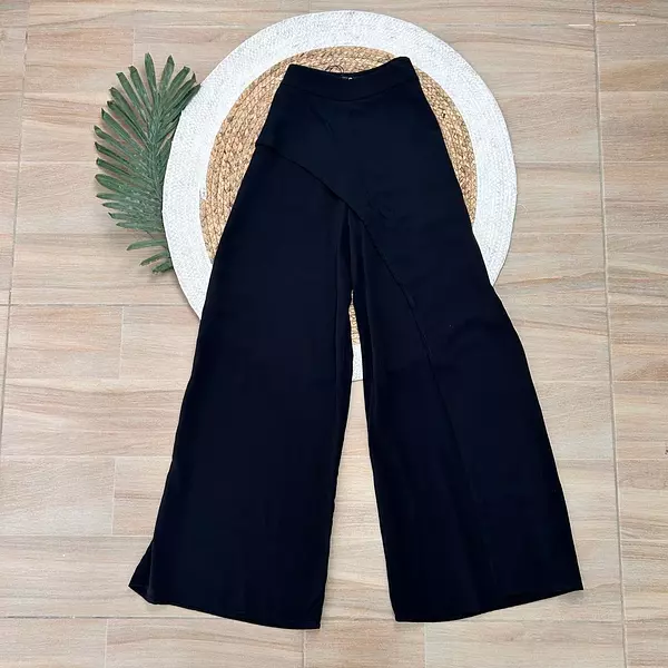 Pantalón Negro Bota Campana