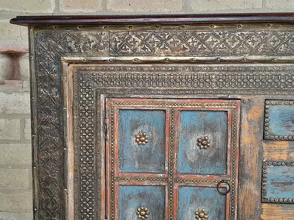 Bife 2 Puertas 3 Cajones - India 1980