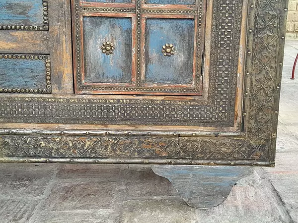 Bife 2 Puertas 3 Cajones - India 1980