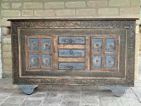 Bife 2 Puertas 3 Cajones - India 1980