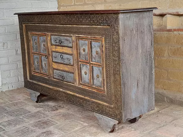 Bife 2 Puertas 3 Cajones - India 1980