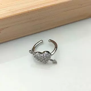 Ear Cuff Dorado – Estilo Chic Sin Perforación