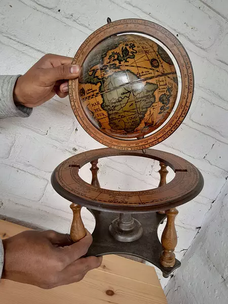 Mapamundi Con Soporte - Italia 1970