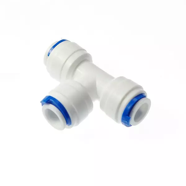 Adaptador "T" Macho (T1/4", T1/4", T1/4") $