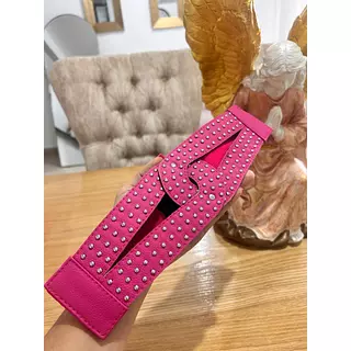 Cinturón Fucsia Chic – Estilo Y Funcionalidad