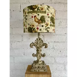 Lámpara Flor De Lis Caperuza Estampada Con Gallos