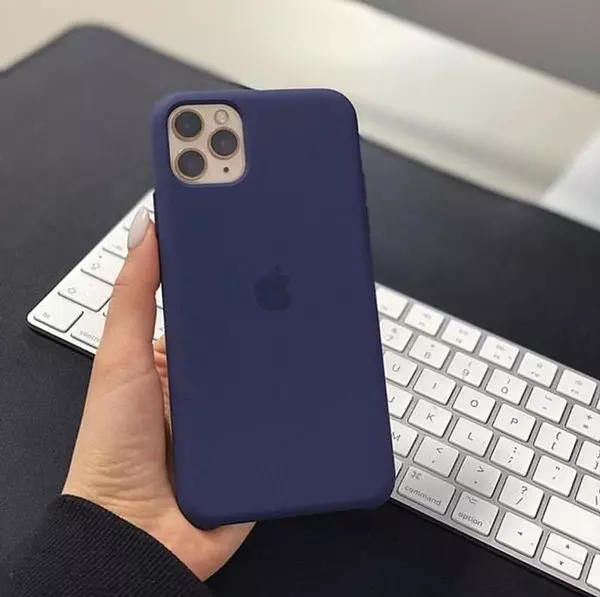 Silicon Case Azul Oscuro Iphone 16