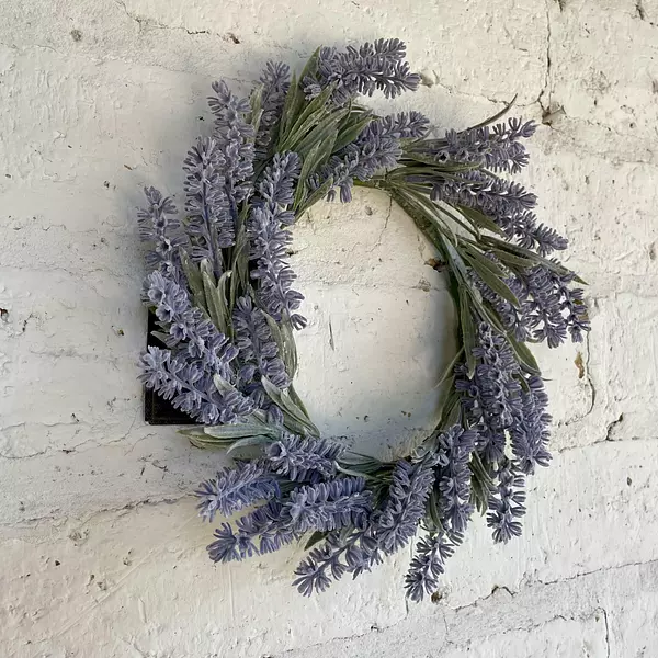 Corona Con Ramas Y Flores De Lavanda Artificial