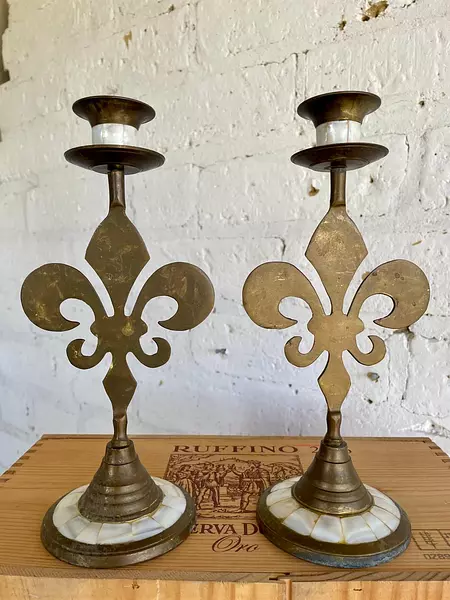 Candelabros Flor De Lis En Bronce Y Nácar - India 1970