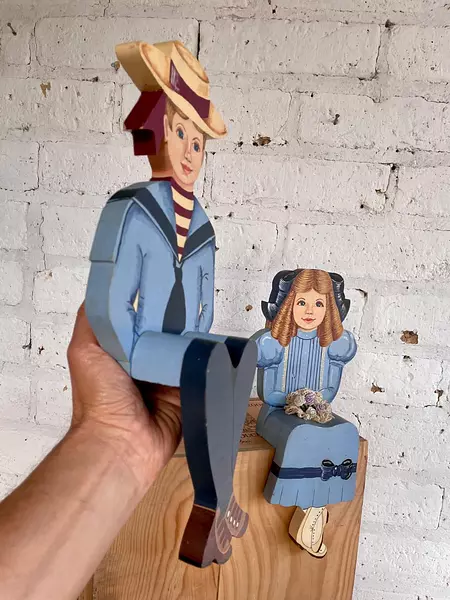 Siluetas De Madera Jill Y Jeno Knitl - U.S.A. 1990