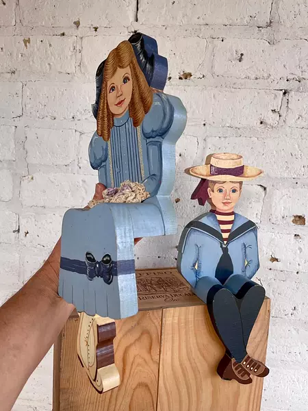 Siluetas De Madera Jill Y Jeno Knitl - U.S.A. 1990