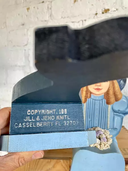 Siluetas De Madera Jill Y Jeno Knitl - U.S.A. 1990