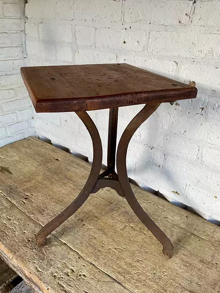 Mesa Antigua Trípode Industrial - Colombia 1950