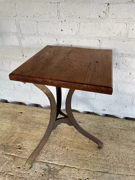 Mesa Antigua Trípode Industrial - Colombia 1950