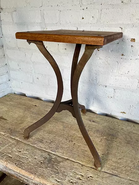 Mesa Antigua Trípode Industrial - Colombia 1950