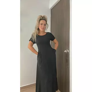 Vestido Largo Negro – Clásico Y Elegante