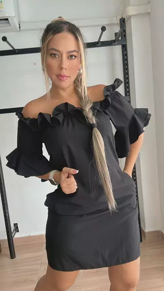 Vestido Corto Ondas Negro