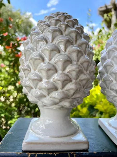 Piñas De Pino En Cerámica X 2