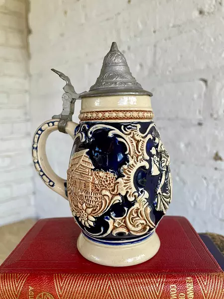 Jarro Cerveza En Alto Relieve - Alemania Occidental 1970