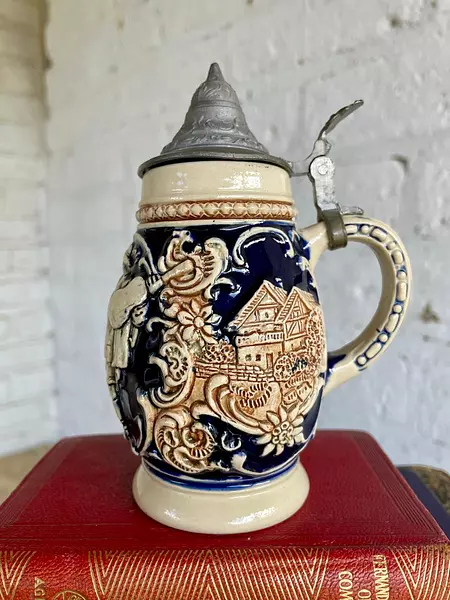 Jarro Cerveza En Alto Relieve - Alemania Occidental 1970