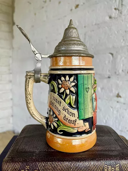 Jarro Cervecero En Alto Relieve - Alemania Occidental 1970