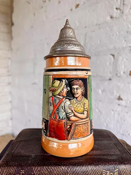 Jarro Cervecero En Alto Relieve - Alemania Occidental 1970