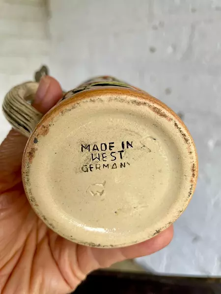 Jarro Cervecero En Alto Relieve - Alemania Occidental 1970