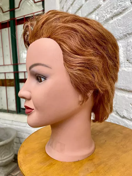 Maniquí Marianna Cabello Castaño - China 2005