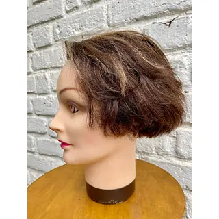 Maniquí De Plástico Cabello Castaño - China 2000