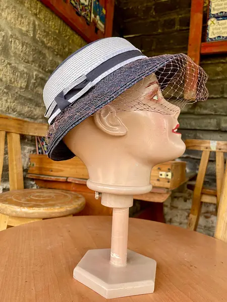 Sombrero Con Malla De Tul - 1960