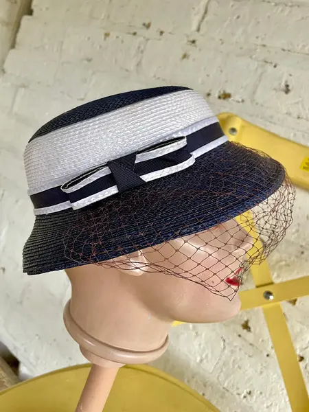 Sombrero Con Malla De Tul - 1960