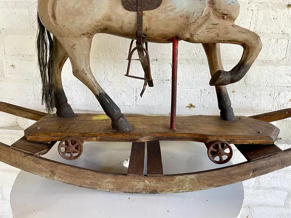 Caballo Balancín Tallado Madera Con Ruedas - Inglaterra 1900