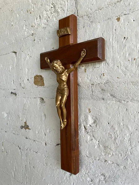 Crucifijo Madera Y Resina