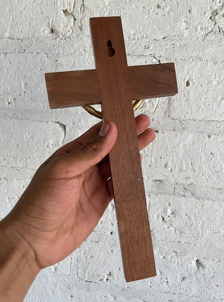 Crucifijo Madera Y Resina