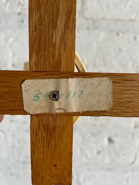 Crucifijo De Pared Madera Y Resina - 1980