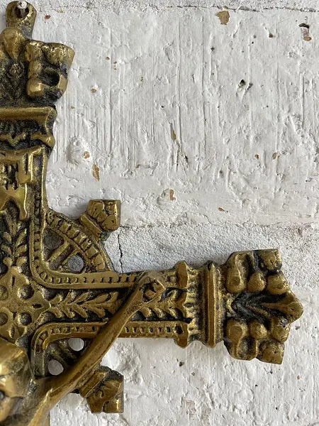 Crucifijo Dorado De Pared Y Crucero Calado - Colombia 1980