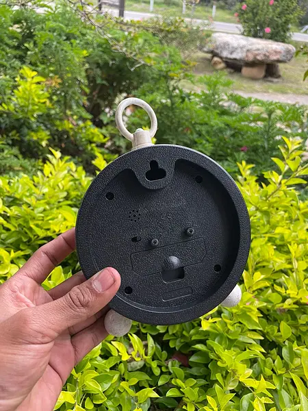 Reloj Metálico De Mesa Redondo Con Patas