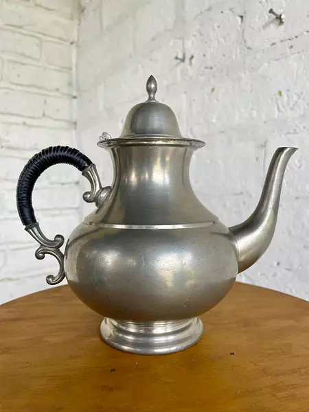 Tetera Mediana Metálica Mango Revestido - Paises Bajos 1950