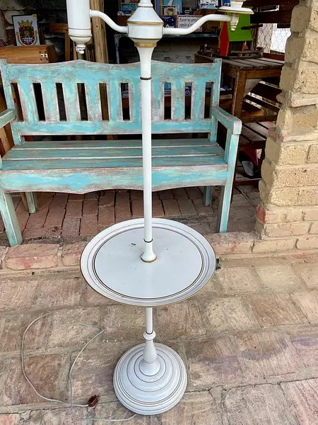 Lámpara Con Mesa Toleware - U.S.A. 1960