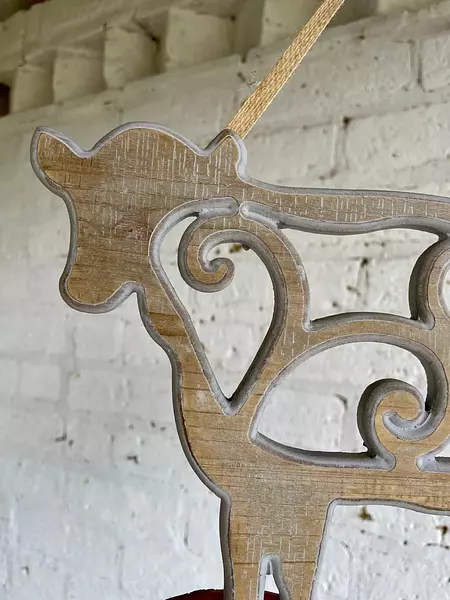 Silueta De Vaca Calada Con Arabescos