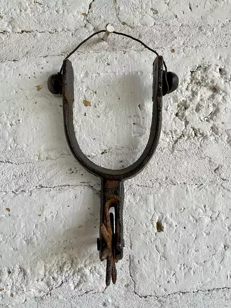 Espuela De Jinete De Hierro Fundido