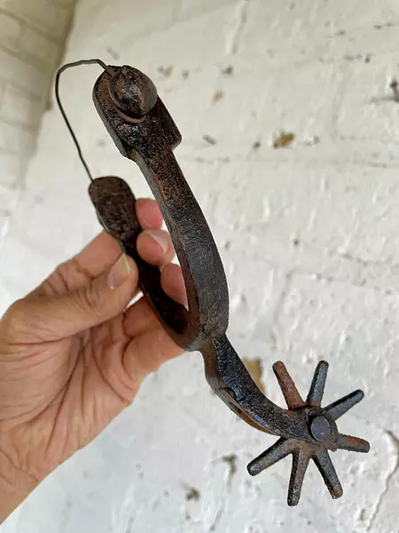 Espuela De Jinete De Hierro Fundido