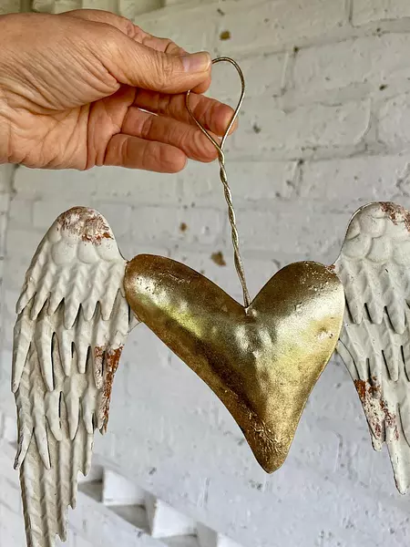 Alas Blancas Metálicas