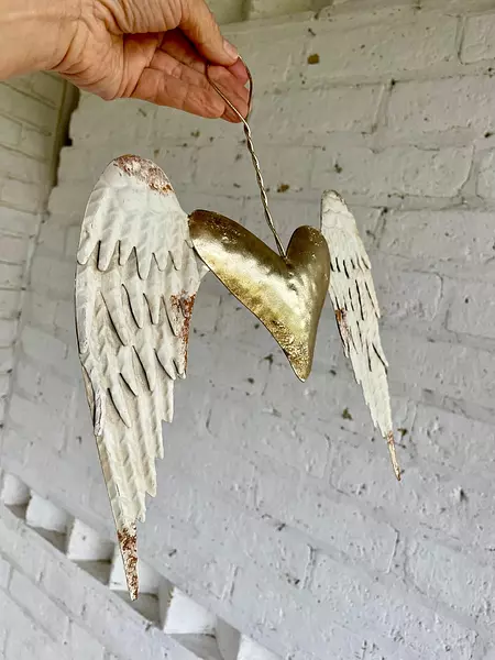 Alas Blancas Metálicas